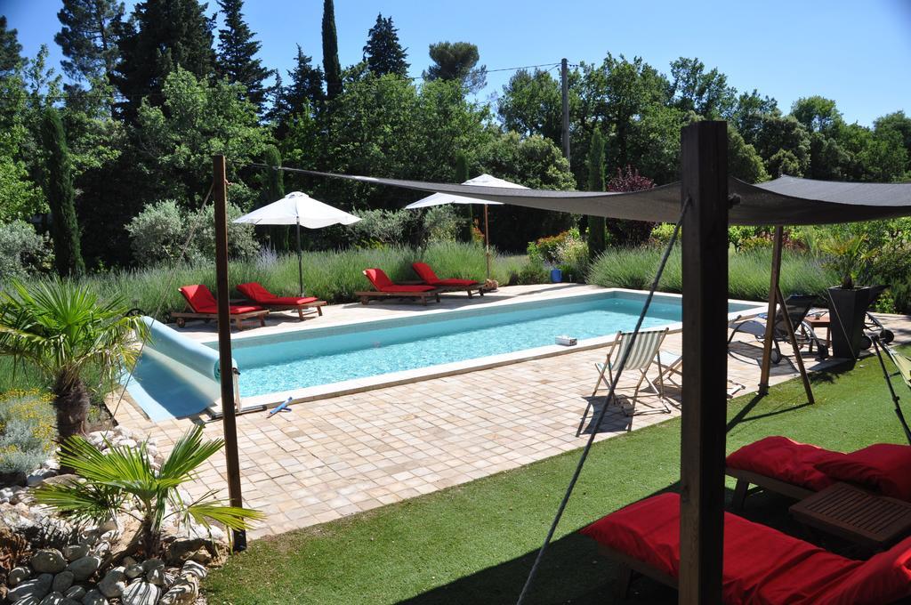 Le Clos Geraldy - Chambres D'Hotes De Charme, Piscine Et Spa Saint-Maximin Exterior foto