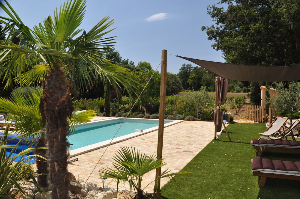 Le Clos Geraldy - Chambres D'Hotes De Charme, Piscine Et Spa Saint-Maximin Exterior foto